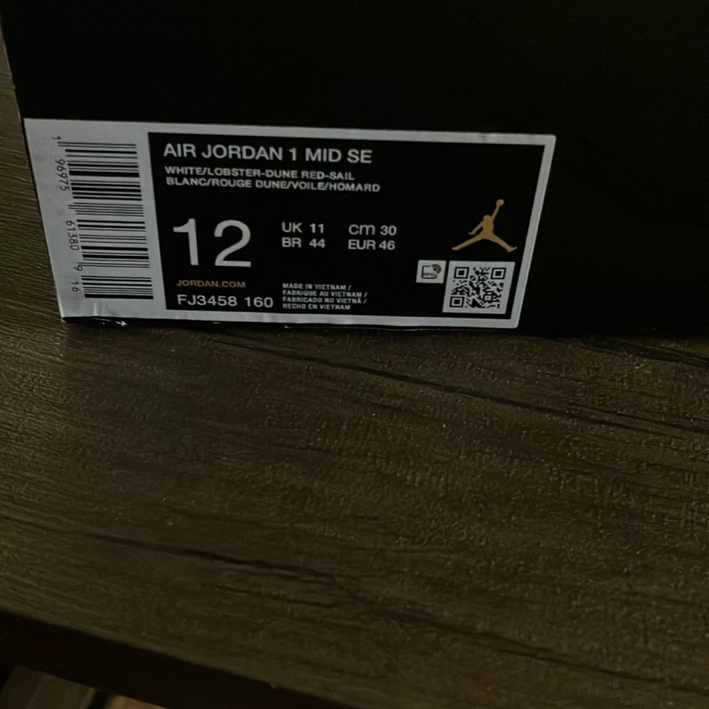 Air Jordan 1 Mid SE